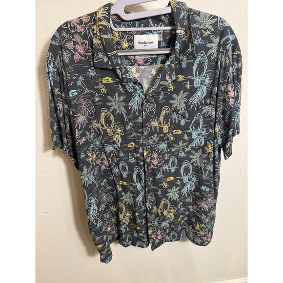 Goodfellow & Co Other - Goodfellow Shirt Mens Large Multicolor Floral Animals Hawaiian Casual Dad